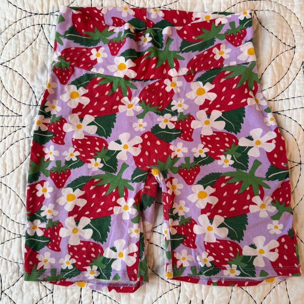 Nooworks Strawberry Bike Shorts Size Large